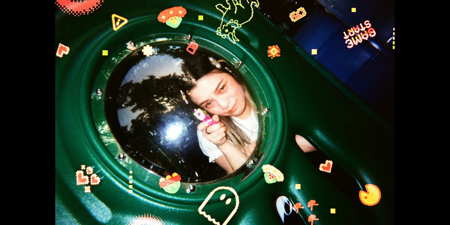 Retocolor Pixelate 400 35mm Disposable Film Camera with 27 exposures