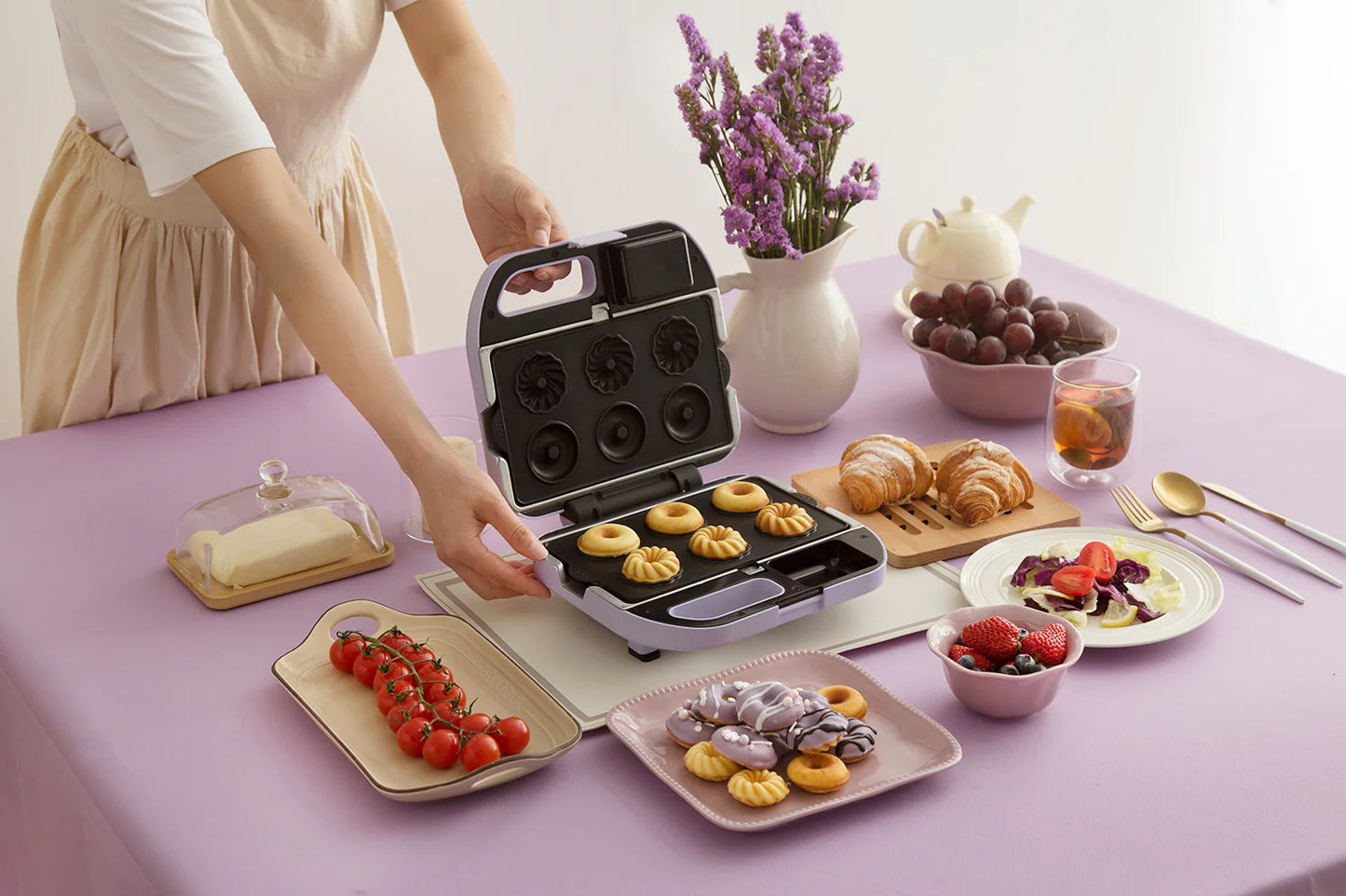 Vitantonio 900W Waffle & Hot Sand Baker (VWH50A)