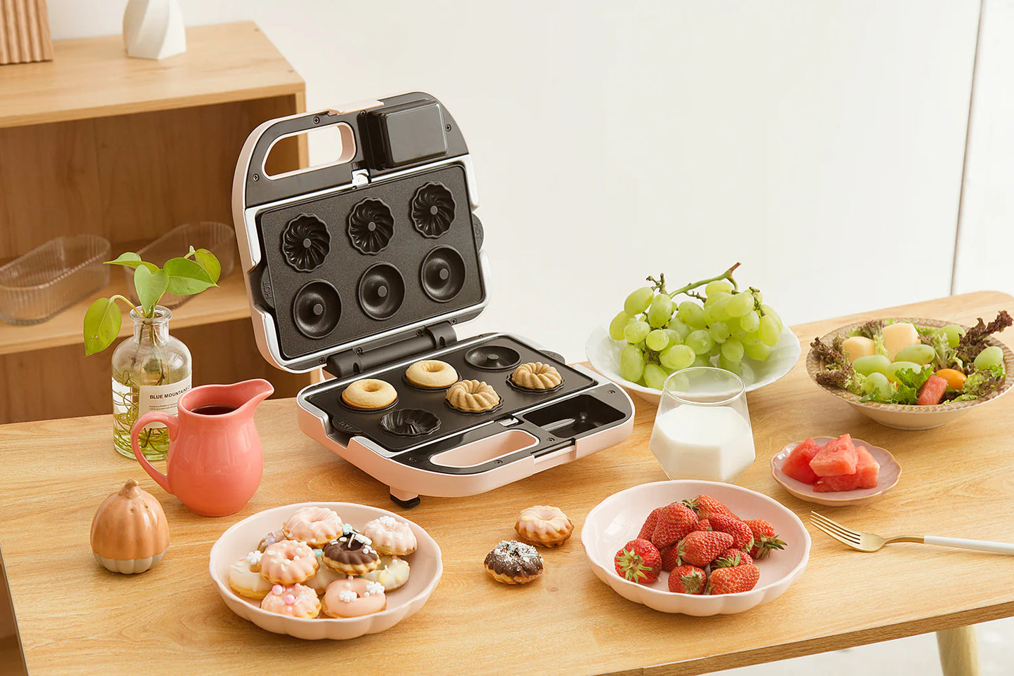 Vitantonio 900W Waffle & Hot Sand Baker (VWH50A)