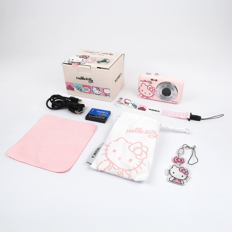 YASHICA x Hello Kitty Digital Camera (DZ-100) (Authorized Goods)