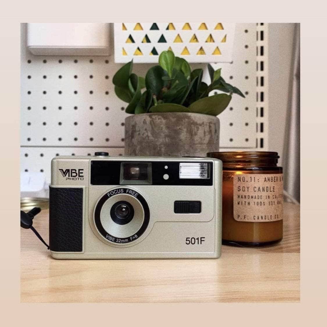 VIBE Photo German 501F Vintage 35mm Reusable Photo Film Camera (Parallel Import)