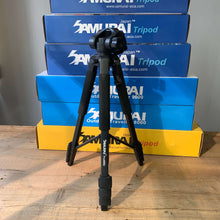 Load image into Gallery viewer, Samurai Pro 888S Tripod (with Handphone Holder)
