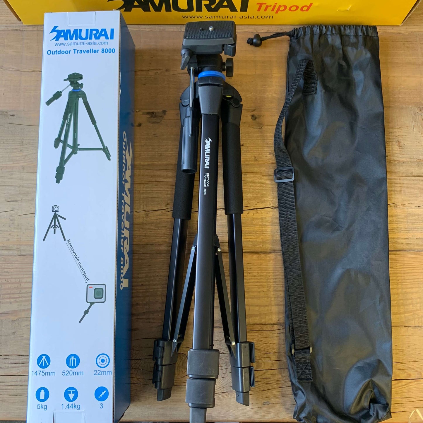 Samurai Traveller Outdoor 8000 Tripod with Pan/Tilt Head