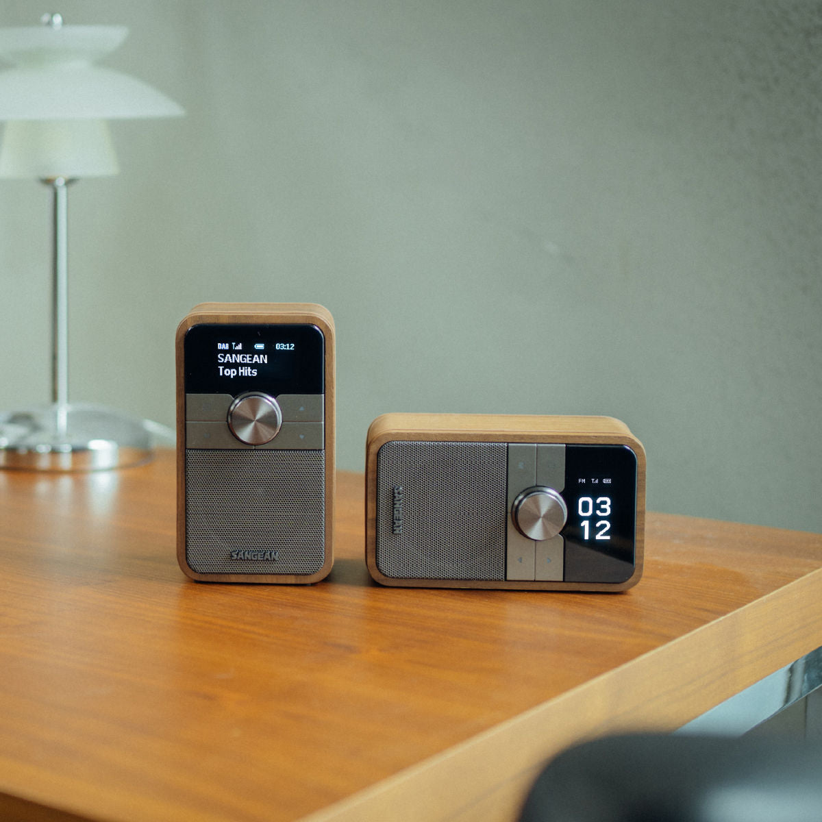 SANGEAN DDR-8 DAB DAB+/FM-RDS/Bluetooth Radio (VINTAGE WALNUT)