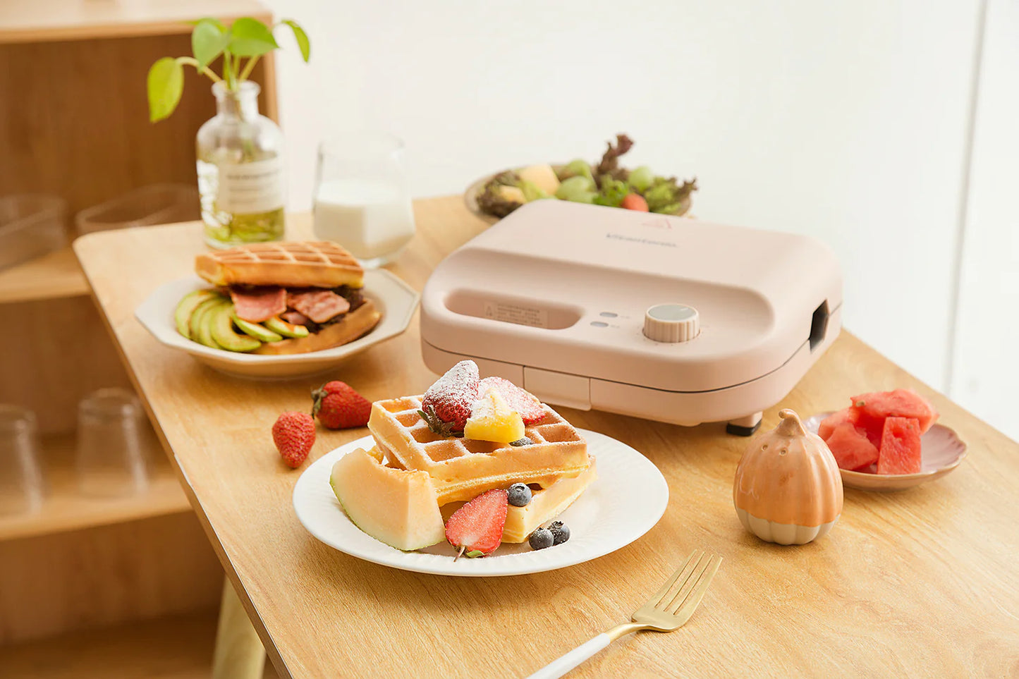 Vitantonio 900W Waffle & Hot Sand Baker (VWH500A)