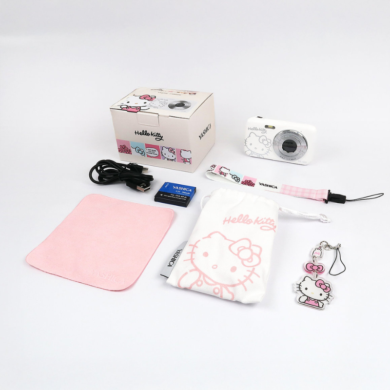 YASHICA x Hello Kitty Digital Camera (DZ-100)