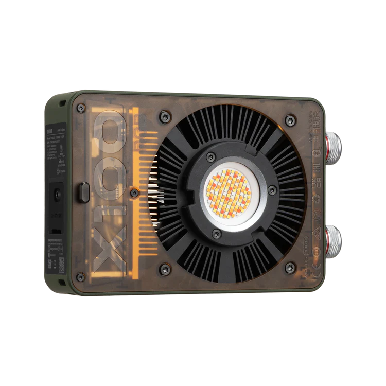 Zhiyun 智雲 x Cam Mackey Molus X100 RGB COB LED 攝影燈